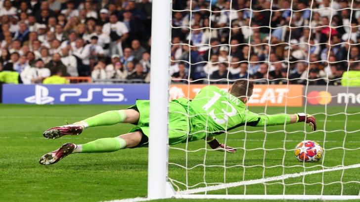 Real Madrid goalkeeper Andriy Lunin